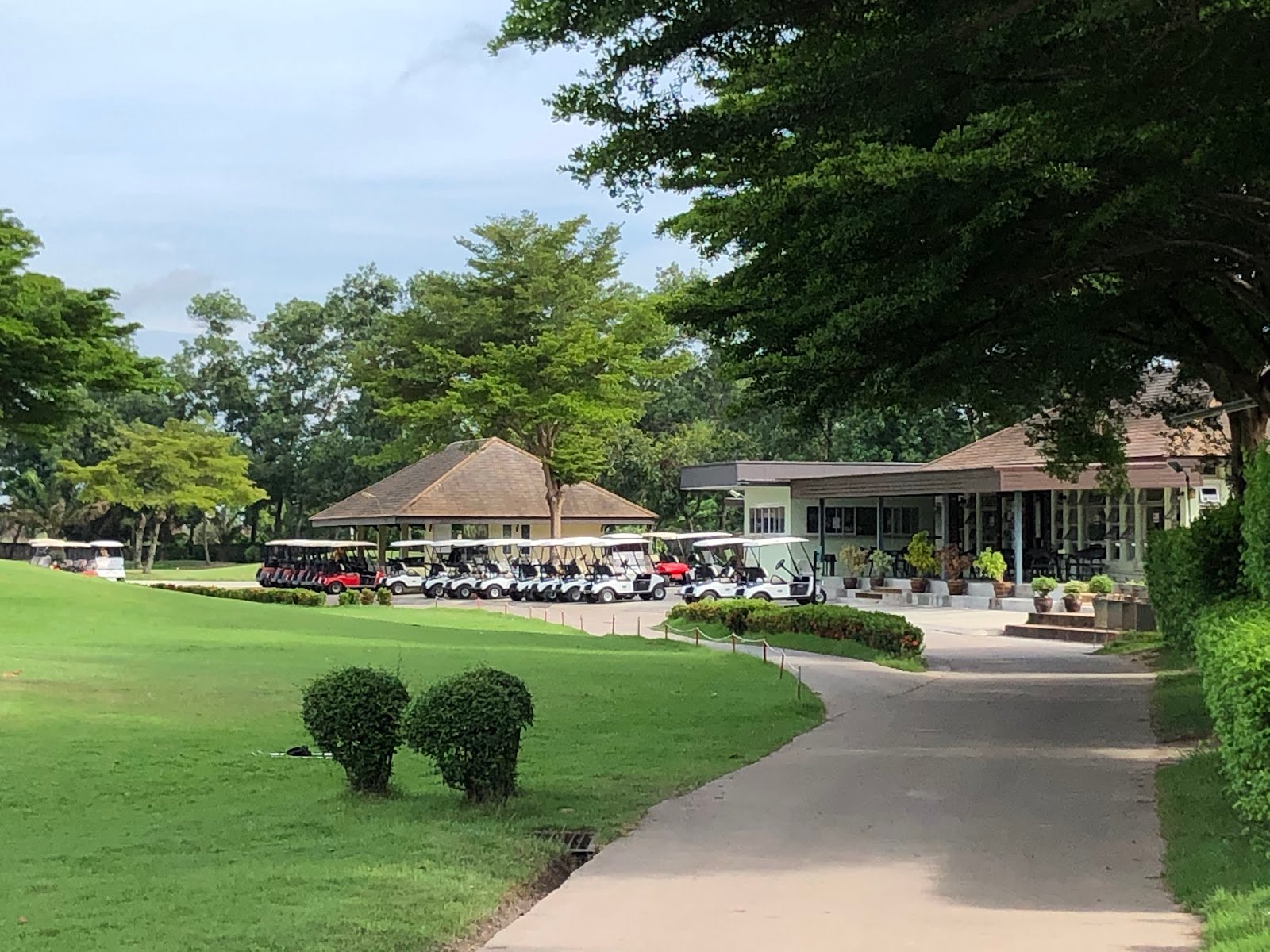 The Pine Golf and Lodge (Nongjok Golf Club) golf course photo 4