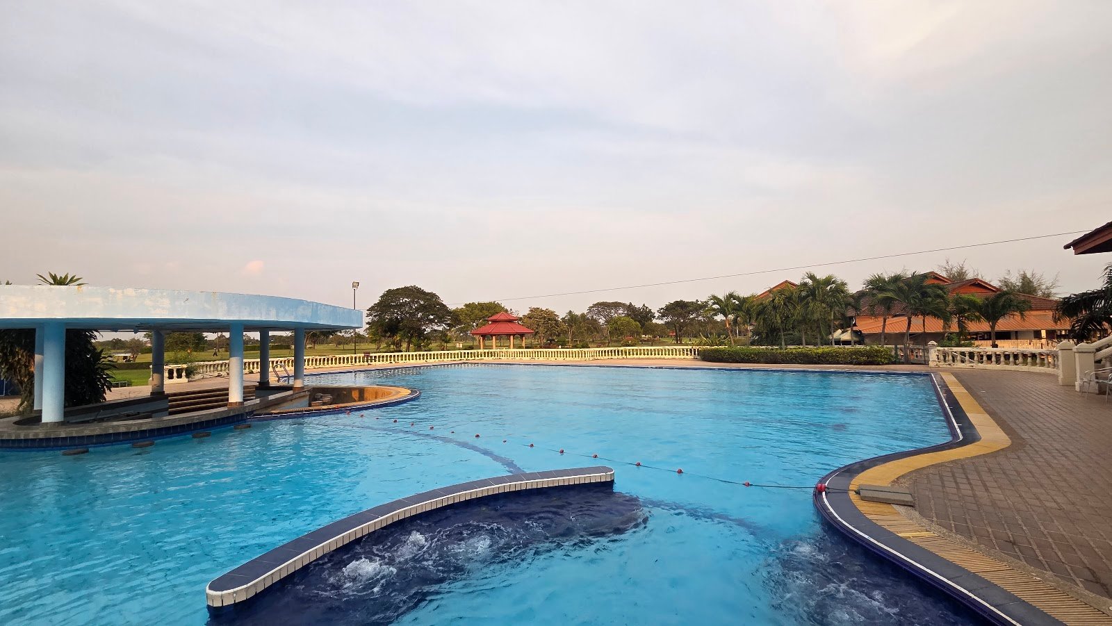 Bangpakong Riverside Golf golf course photo 6