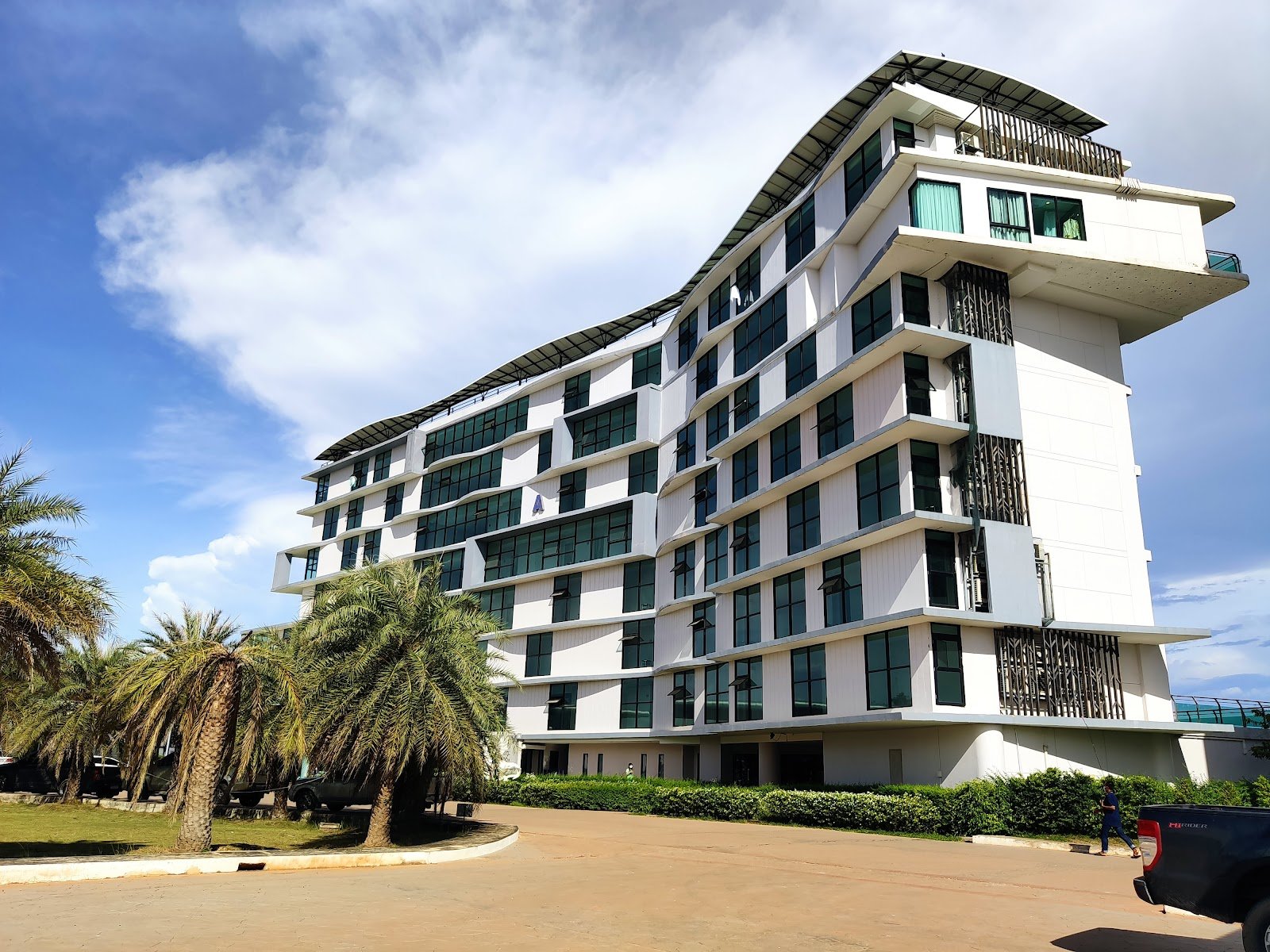 Sunrise Lagoon Hotel and Golf