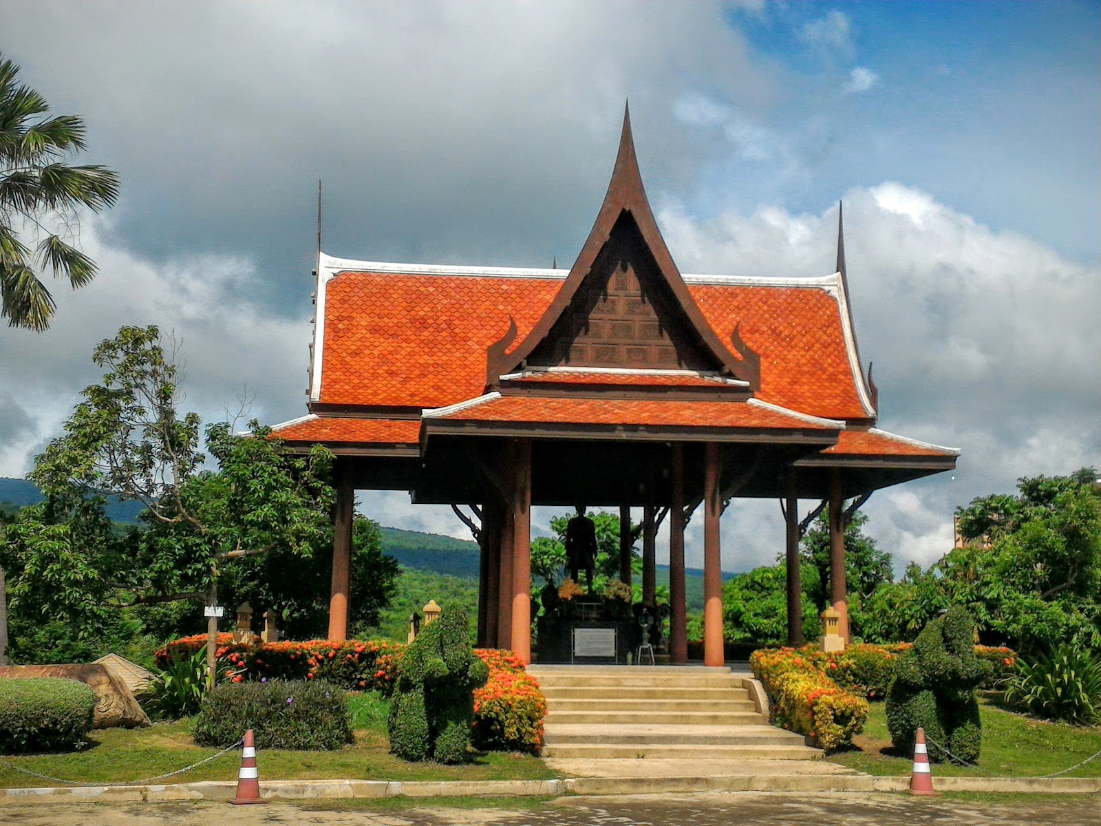 Narai Hill Golf and Country Club golf course photo 6
