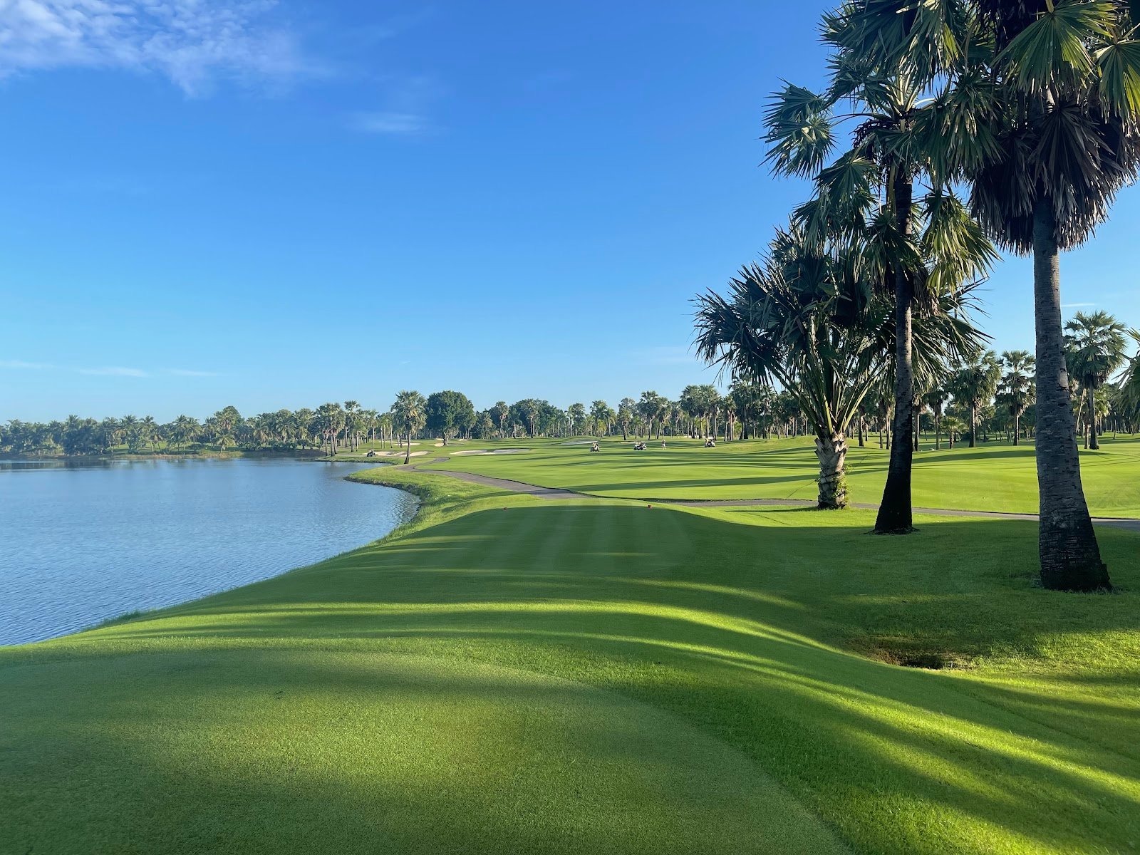 Suwan Golf and Country Club golf course photo 2