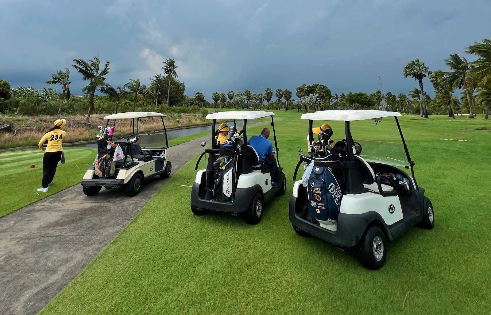 Suwan Golf and Country Club golf course photo 3