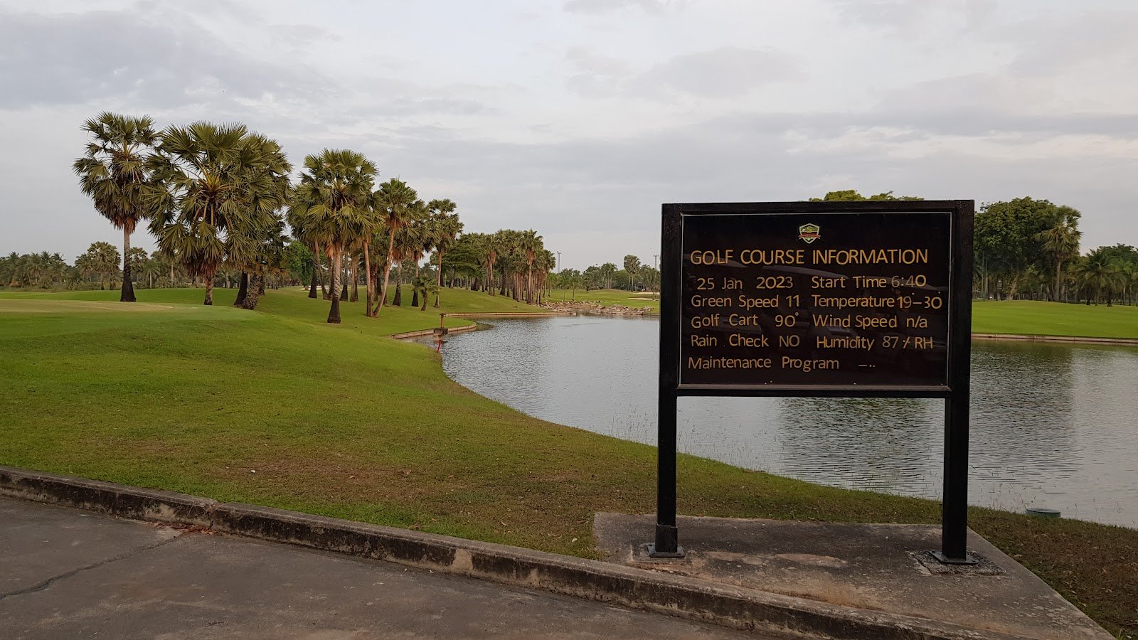 Suwan Golf and Country Club golf course photo 7