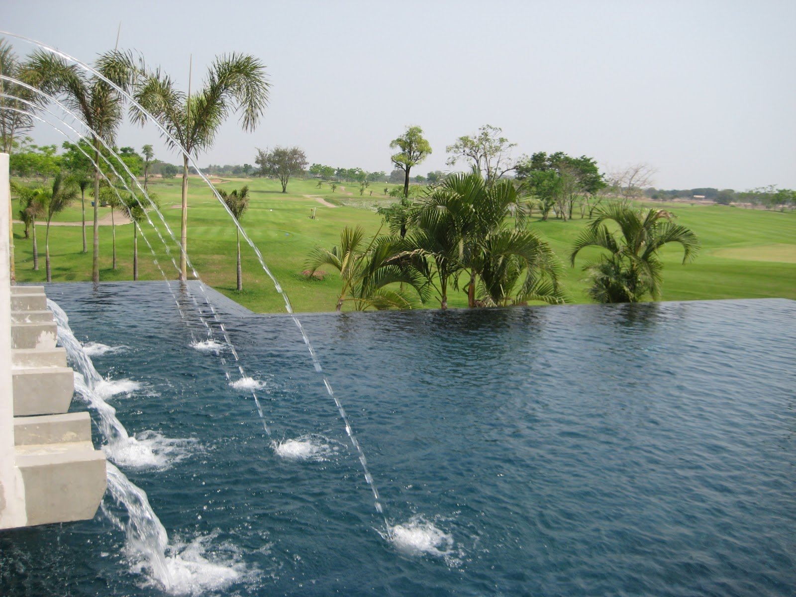 Uniland Golf and Country Club golf course photo 7