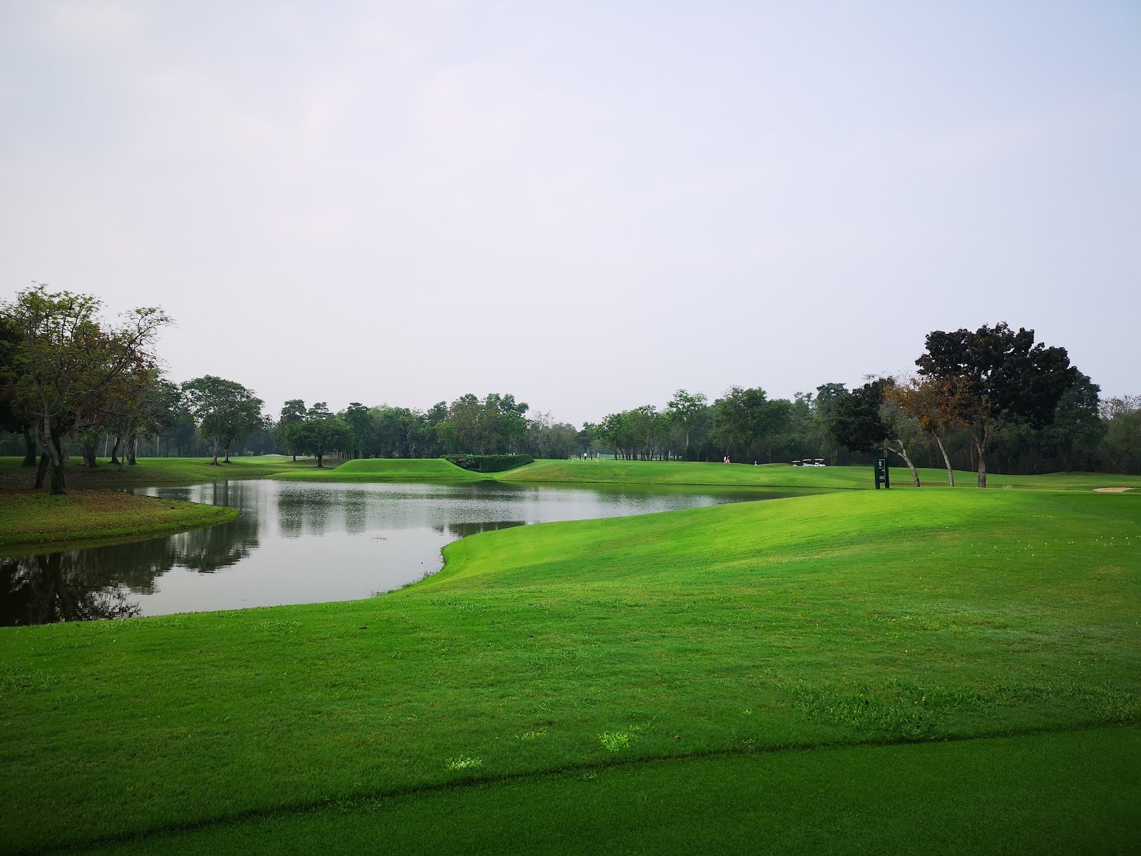 Lamlukka Country Club golf course photo 6