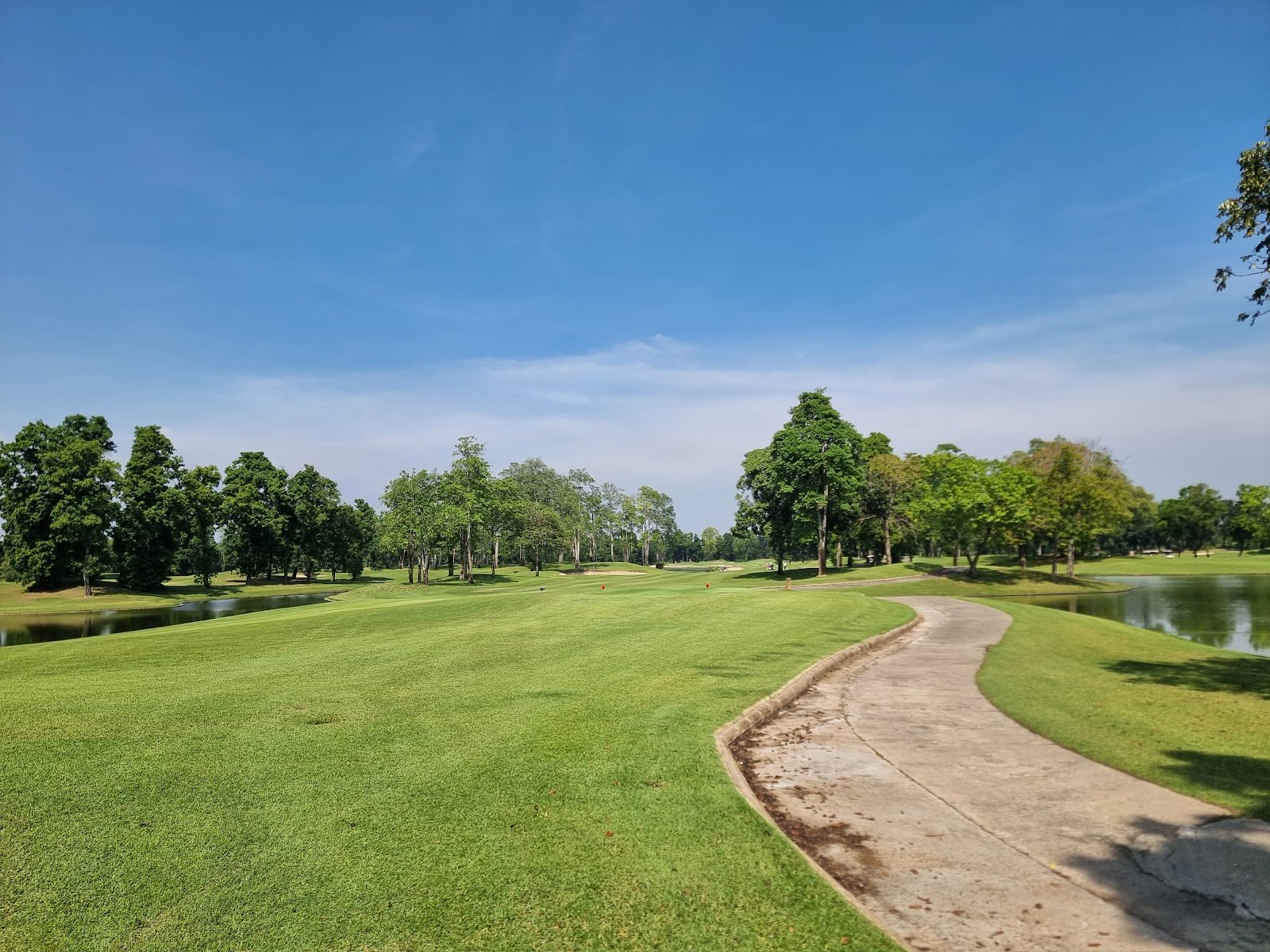Lamlukka Country Club golf course photo 7