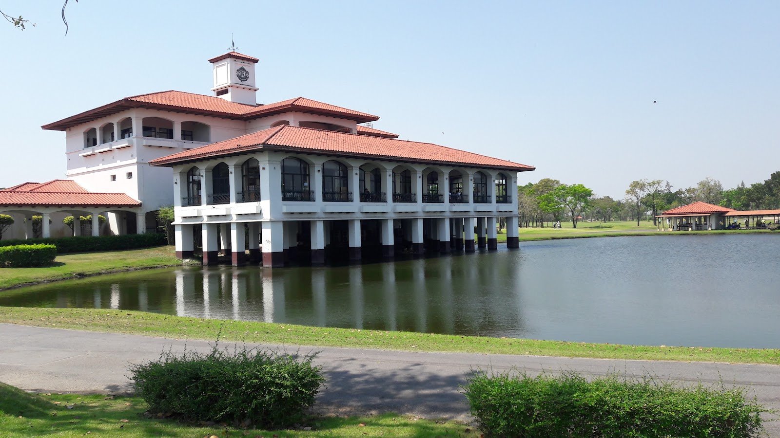 Kiarti Thanee Country Club golf course photo 2