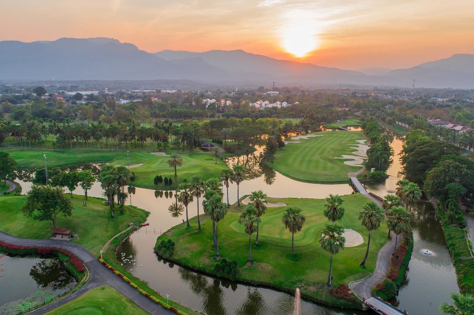Sunrise over Summit Green Valley with the mountains behind