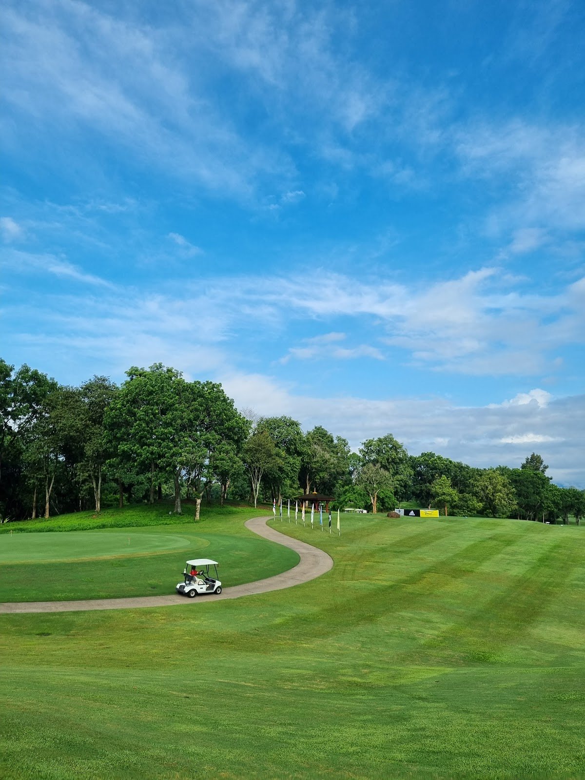 Santiburi Country Club golf course photo 4