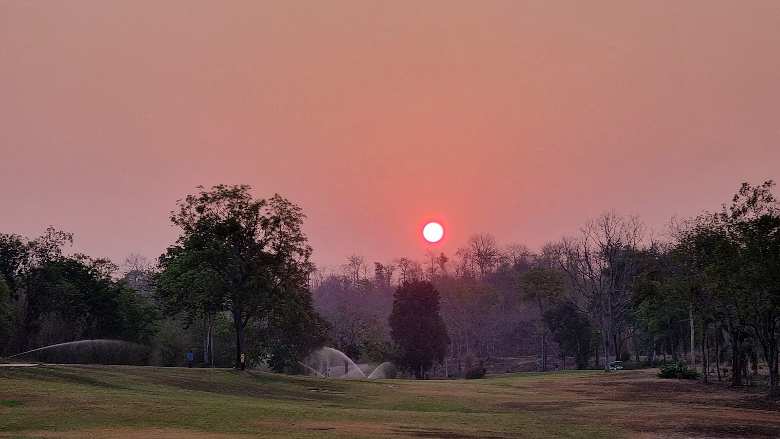 Kaeng Krachan Country Club and Resort golf course photo 8