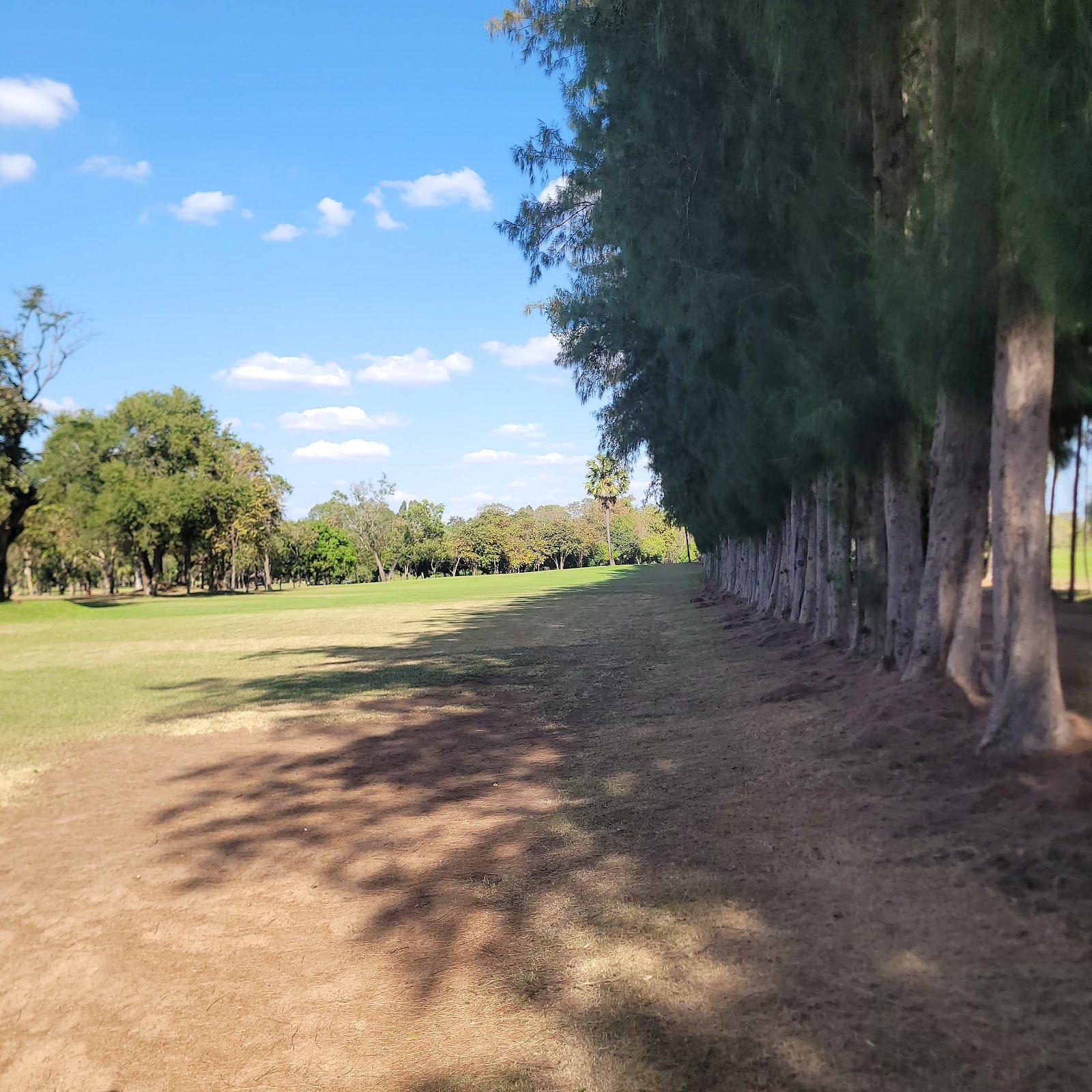 Ubolratana Dam golf course photo 6