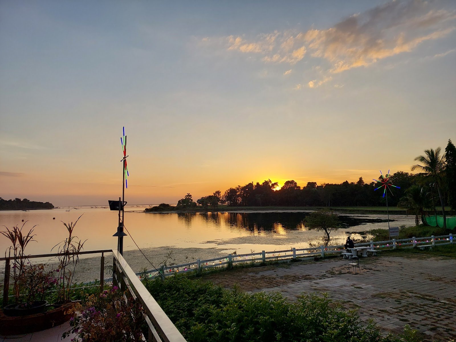 Sirindhorn Dam Golf Course