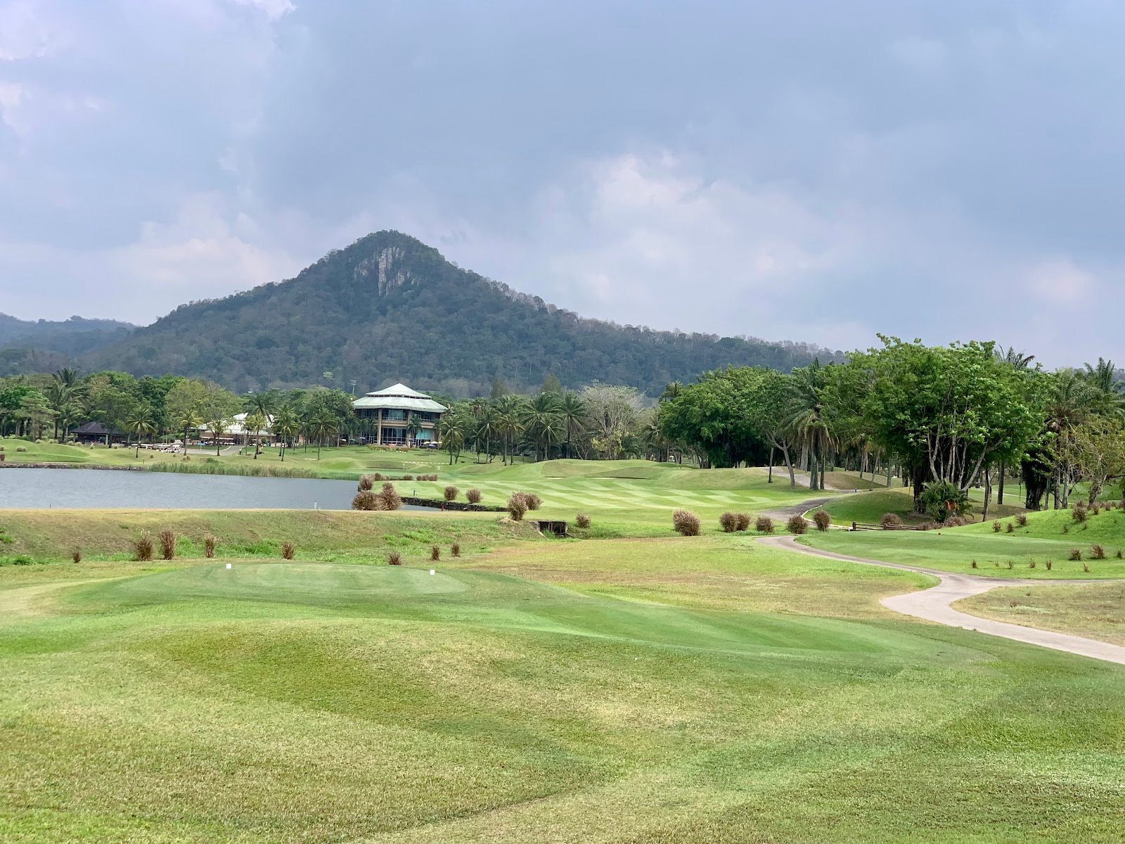 Khao Kheow CC golf course photo 3