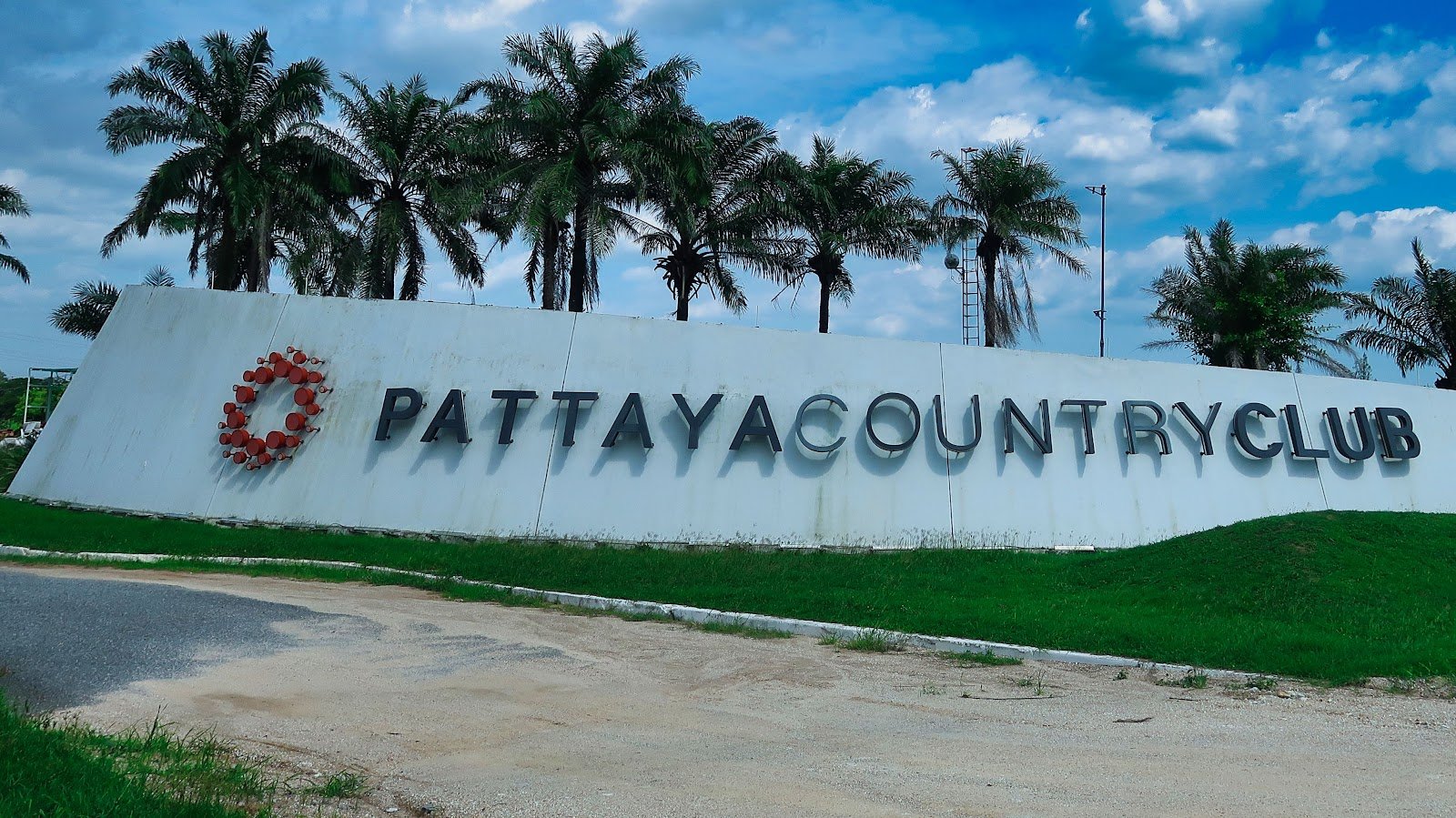 Parichat International Golf Links golf course photo 5