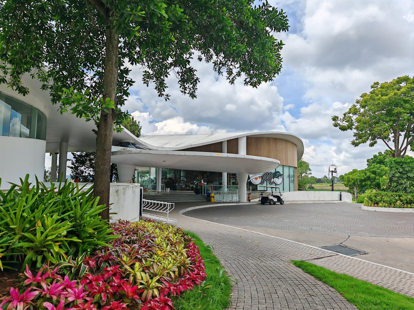 Pattaya Country Club and Resort golf course photo 7