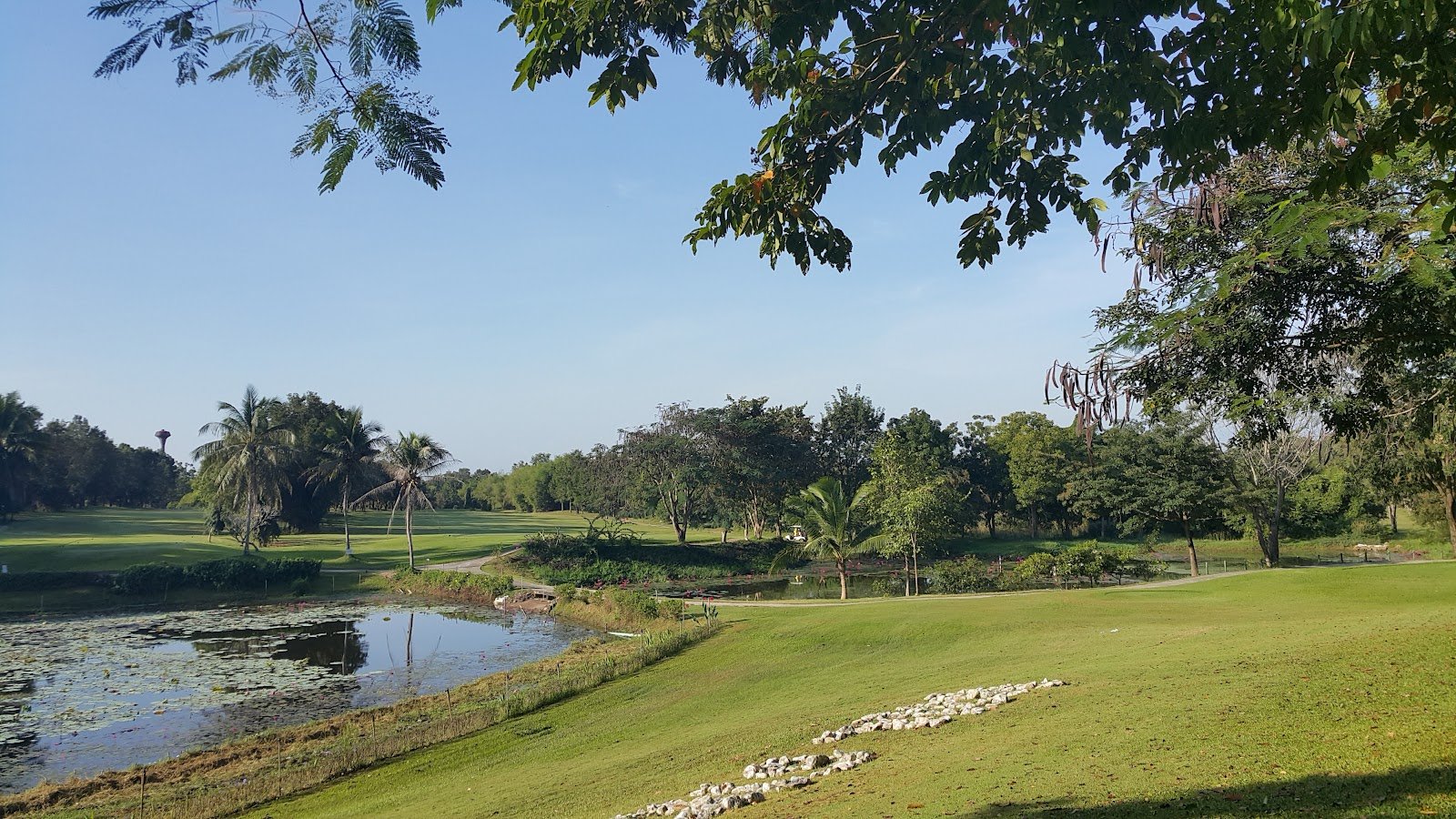 Hillside Country Home golf course photo 3