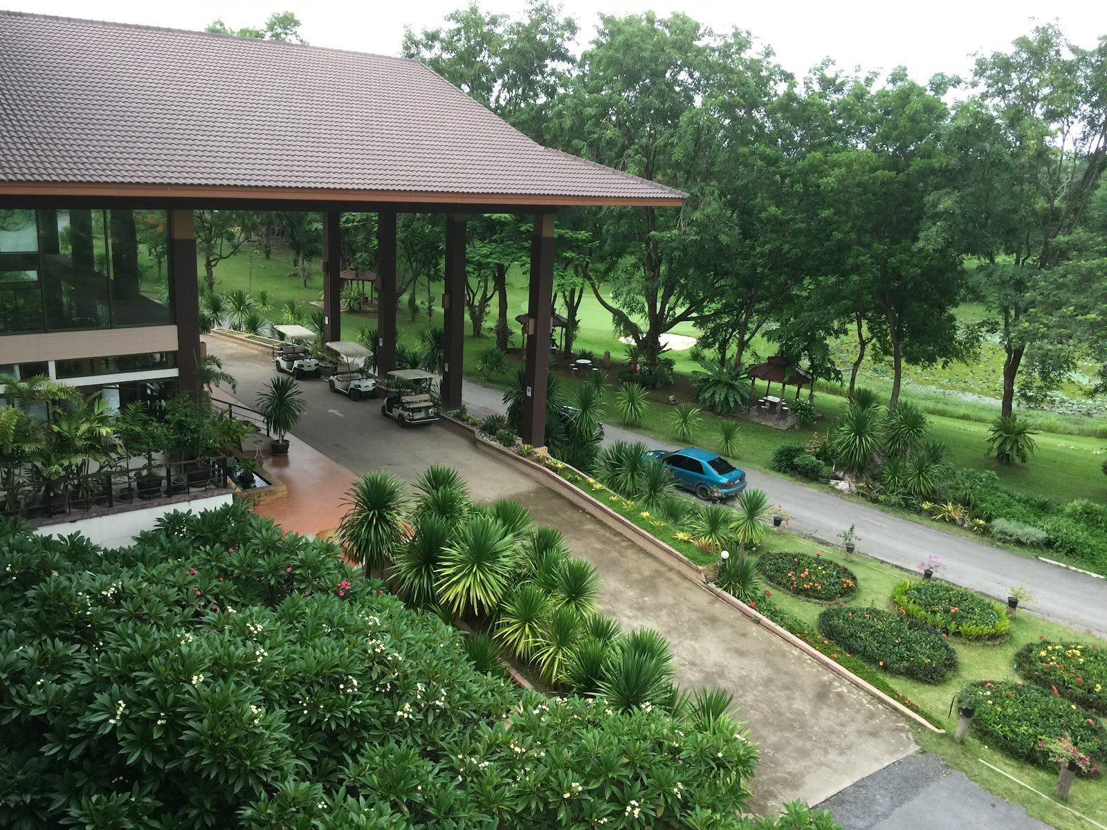 Hillside Country Home golf course photo 4