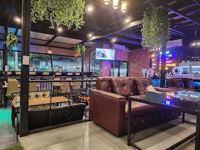 manora restaurant