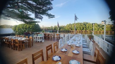 ทะเลธารา ( Talay-Tara restaurant )