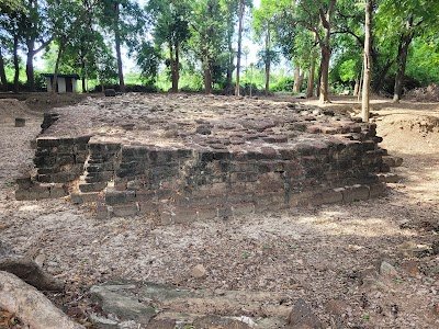 โบราณสถานพงตึก