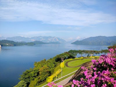 Cheow Lan Lake View Point