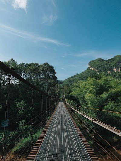 Suspension bridge