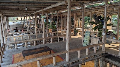 ร้านอาหารที่นี่ประเทศไทย กุ้งเต้น