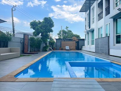 Crystal Suites Suvarnabhumi Airport