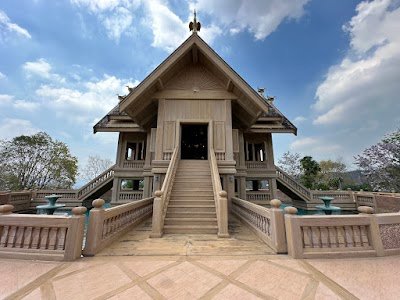 Wat Khao Wan Chainawarat