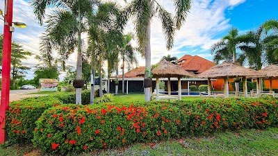 Layla's Resort