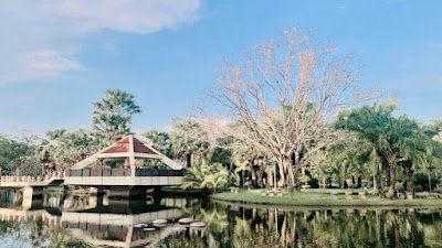 Lat Krabang Park (Suan Phra Nakhon)