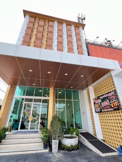 Convenient Grand Plus Hotel Suvarnabhumi Airport
