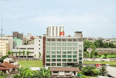 B2 Bangkok Srinakharin Boutique & Budget Hotel