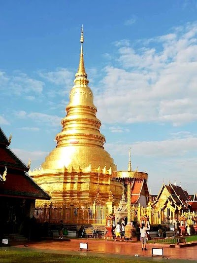 Wat Phra That Haripunchai Woramahawihan