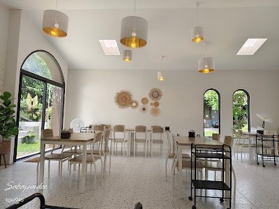 Ban Rim Nam Restaurant