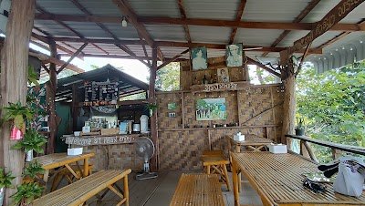 เชี่ยวหลานซันเซทวิว ChoewLan Sunset View and Scenic View Restaurant