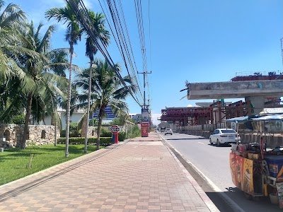 โรงแรม ลอนดอน ลามูร์ อินน์
