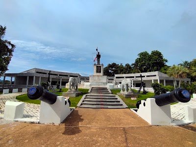 Krom Luang Chumphon Monument