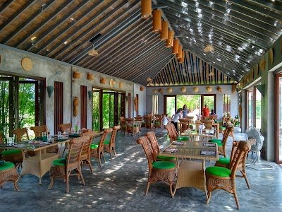 The Farmer Restaurant & Bar