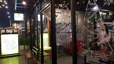 66 Zaap Bar-ตลาดนัดเรือบิน